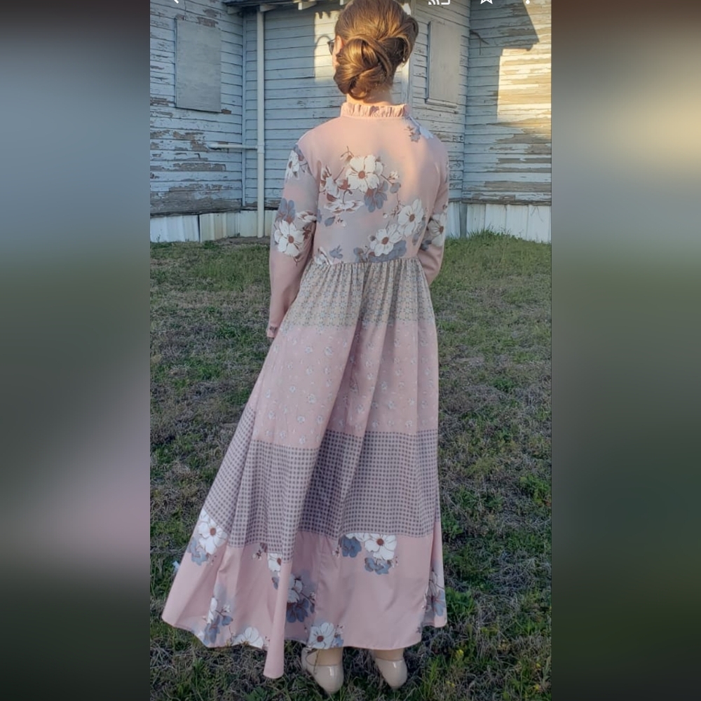 Pink Dainty Maxi Dress - Picture 8 of 8